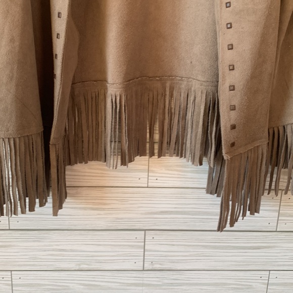 Ruby Rd 3/4 slv faux suede jacket embellished with studs and fringe - Picture 2 of 5